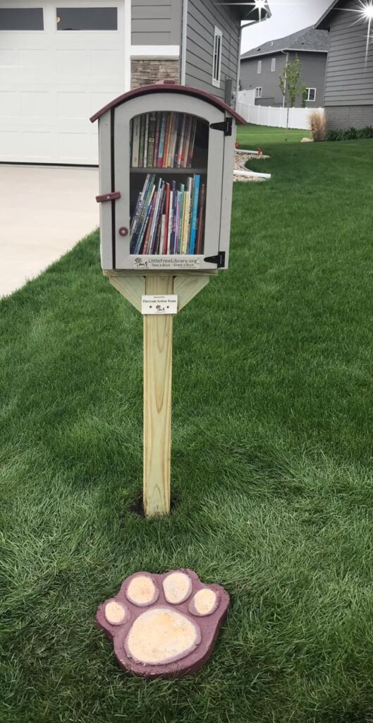 Cinnamon Ridge little free library